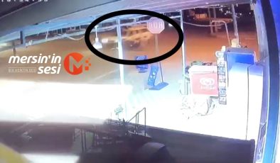 Erdemli’de Motosiklet ile Kamyonetin Çarpıştığı Kaza Güvenlik Kamerasına Yansıdı