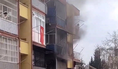 Mersin’de Bir Binada Çıkan Yangın Söndürüldü
